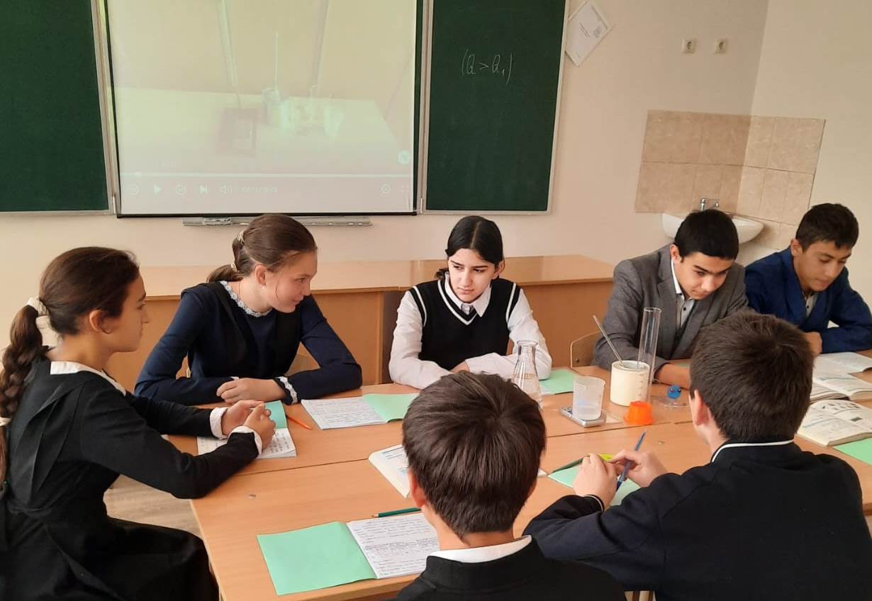 Сравнение количества теплоты при смешивании воды разной температуры